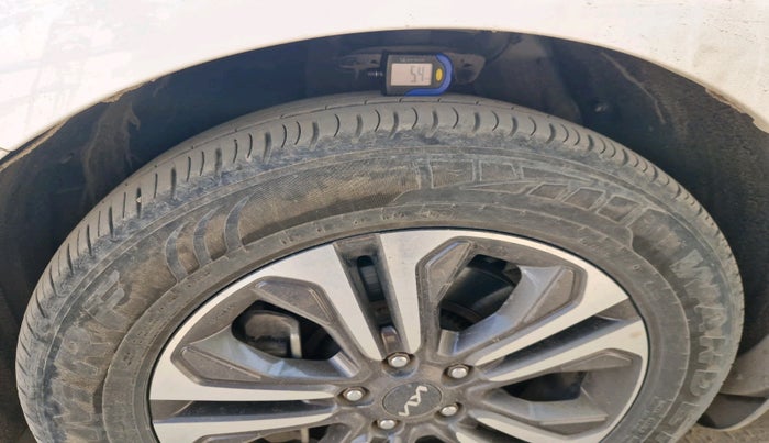 2022 KIA CARNIVAL LIMOUSINE PLUS 2.2 7 STR, Diesel, Automatic, 90,396 km, tyre