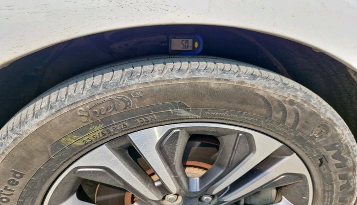 2022 KIA CARNIVAL LIMOUSINE PLUS 2.2 7 STR, Diesel, Automatic, 90,396 km, tyre