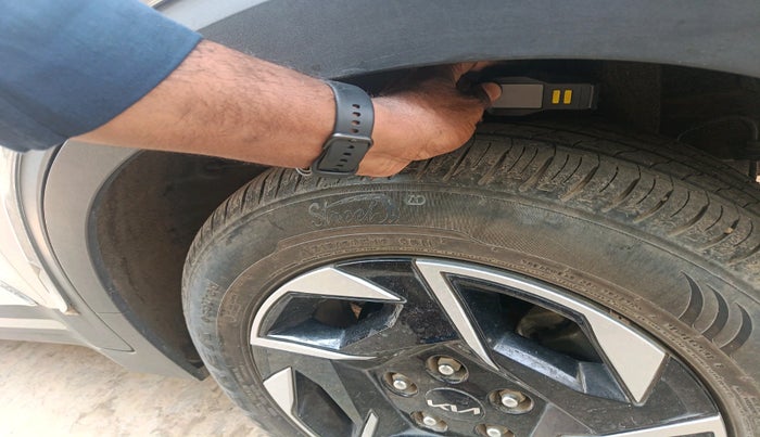 2024 KIA SONET HTX 1.0 TURBO PETROL IMT, Petrol, Manual, 7,738 km, tyre