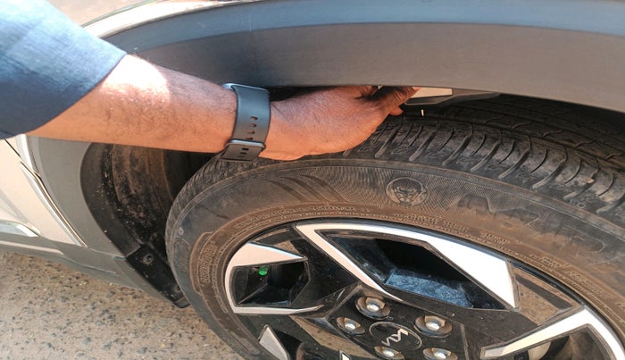 2024 KIA SONET HTX 1.0 TURBO PETROL IMT, Petrol, Manual, 7,738 km, tyre