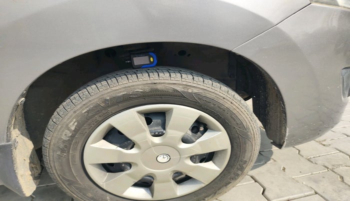 2014 Maruti Wagon R 1.0 LXI CNG, CNG, Manual, 87,670 km, tyre