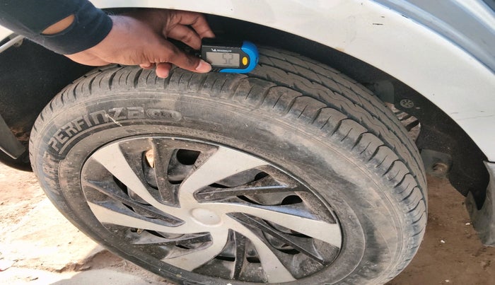 2016 Ford Ecosport TREND+ 1.5L DIESEL, Diesel, Manual, 1,27,212 km, tyre