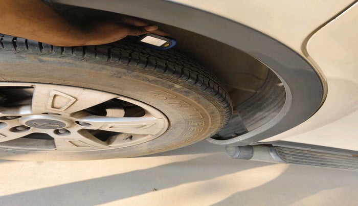 2012 Mahindra XUV500 W8, Diesel, Manual, 1,09,740 km, tyre