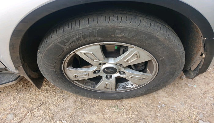 2012 Mahindra XUV500 W8, Diesel, Manual, 1,20,193 km, tyre