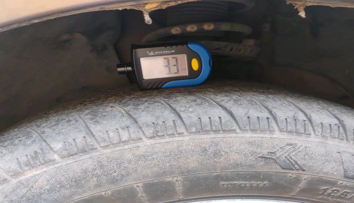 2016 Volkswagen Ameo HIGHLINE1.2L, Petrol, Manual, 41,250 km, tyre