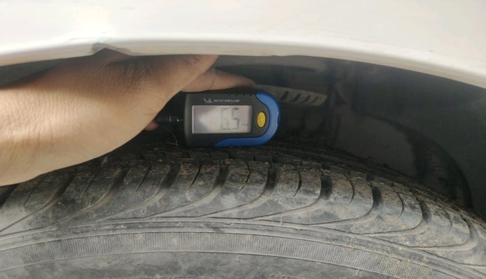 2011 Skoda Rapid 1.6 MPI ACTIVE, Petrol, Manual, 36,504 km, tyre