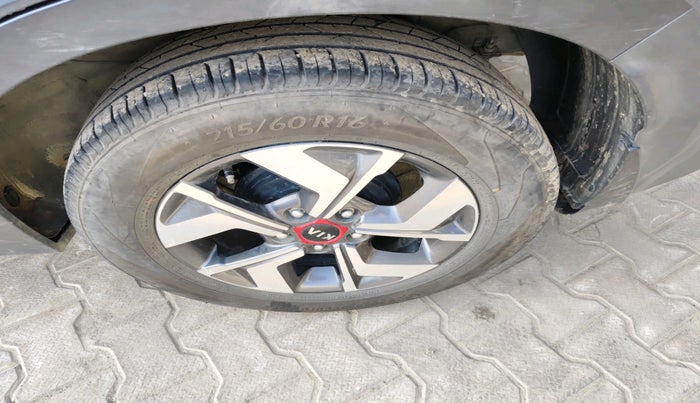 2020 KIA SONET GTX PLUS 1.5 AT, Diesel, Automatic, 1,16,505 km, tyre