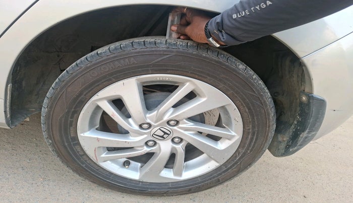 2017 Honda Jazz 1.2L I-VTEC V, Petrol, Manual, 50,816 km, tyre