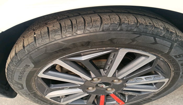 2021 Hyundai NEW I20 N LINE N8 1.0 TURBO GDI IMT, Petrol, Manual, 57,785 km, tyre