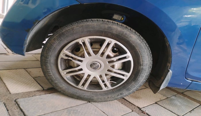 2013 Hyundai Eon ERA +, Petrol, Manual, 56,856 km, tyre