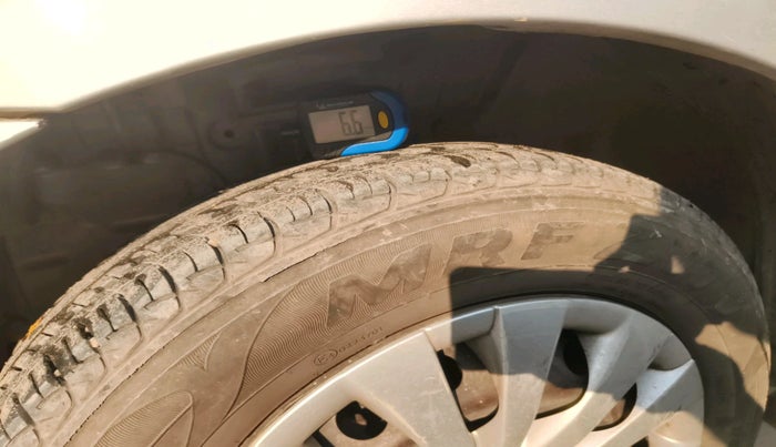 2017 Toyota Etios GD, Diesel, Manual, 83,619 km, tyre