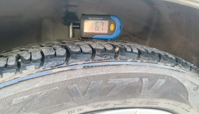 2017 Toyota Etios GD, Diesel, Manual, 83,619 km, tyre