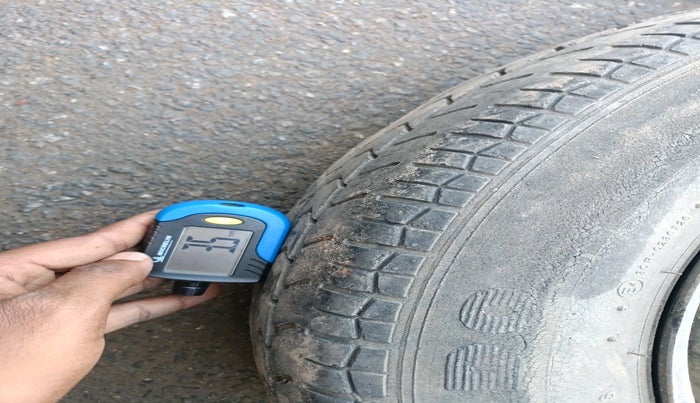 2017 Maruti Swift Dzire VXI, Petrol, Manual, 52,387 km, tyre