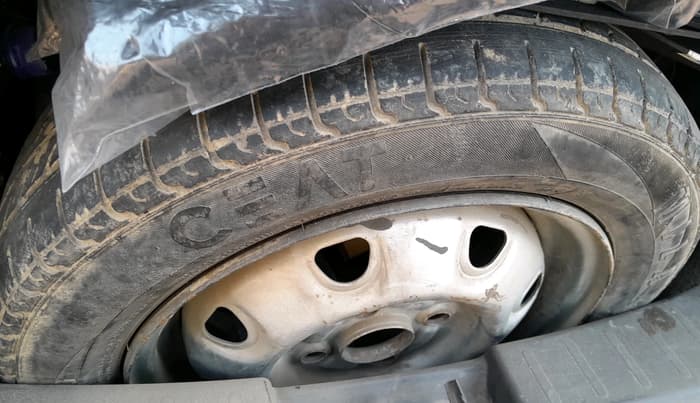 2018 Maruti Wagon R 1.0 LXI, CNG, Manual, 1,29,399 km, tyre