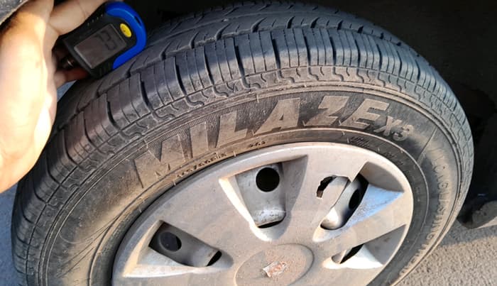 2018 Maruti Wagon R 1.0 LXI, CNG, Manual, 1,29,399 km, tyre