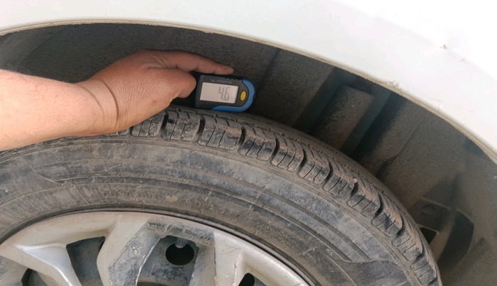 2015 Maruti Swift VXI, Petrol, Manual, 66,522 km, tyre