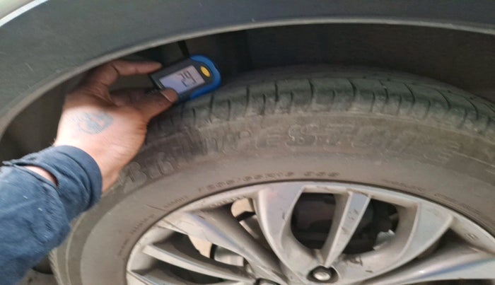 2017 Maruti S Cross ZETA 1.3, Diesel, Manual, 1,39,941 km, tyre