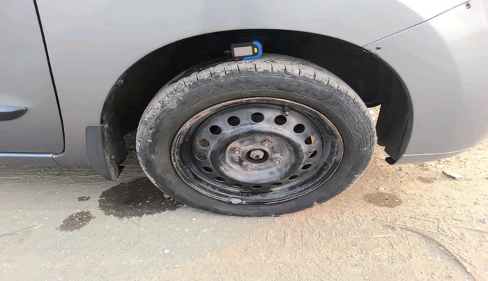 2012 Maruti Wagon R 1.0 VXI, Petrol, Manual, 1,04,446 km, tyre