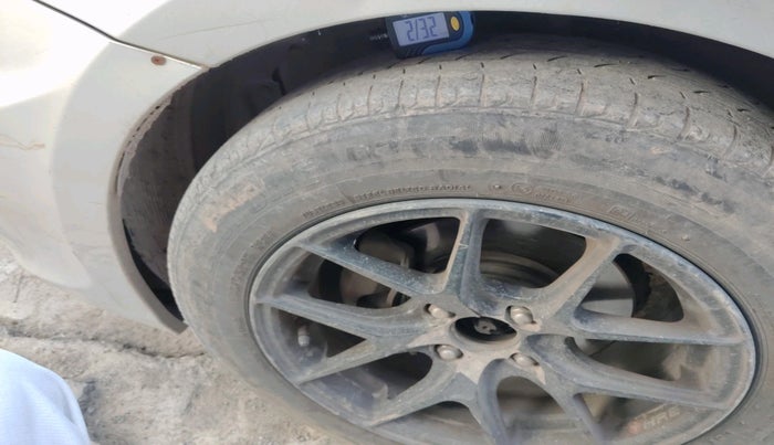 2012 Hyundai Verna FLUIDIC 1.4 CRDI EX, Diesel, Manual, 1,36,397 km, tyre