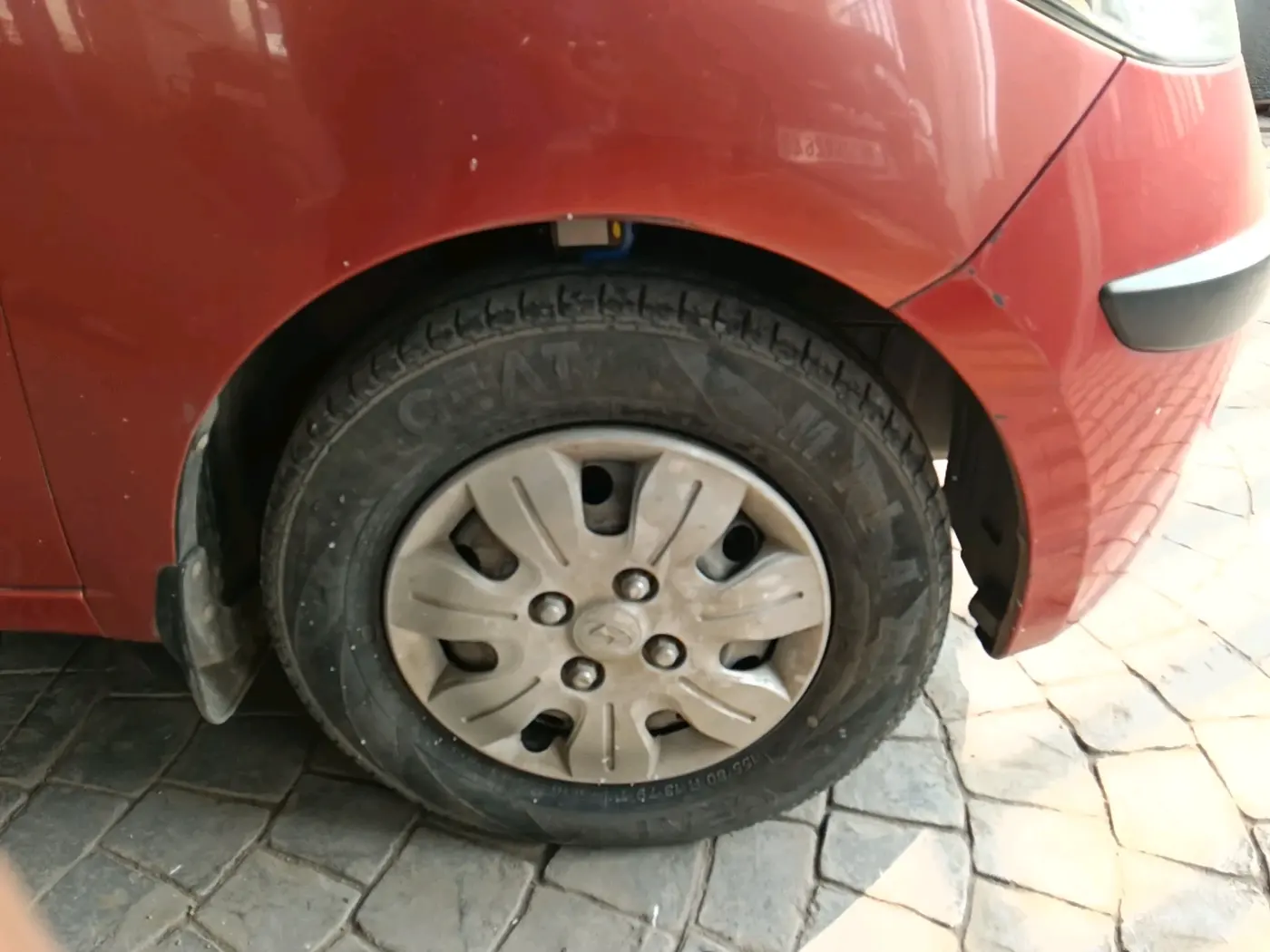 2008 Hyundai i10 MAGNA 1.1, Petrol, Manual, 1,12,119 km, tyre