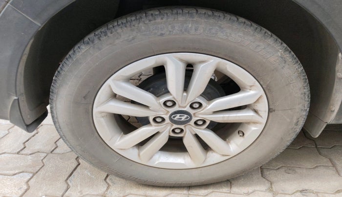 2017 Hyundai Creta SX PLUS 1.6 PETROL, Petrol, Manual, 73,231 km, tyre