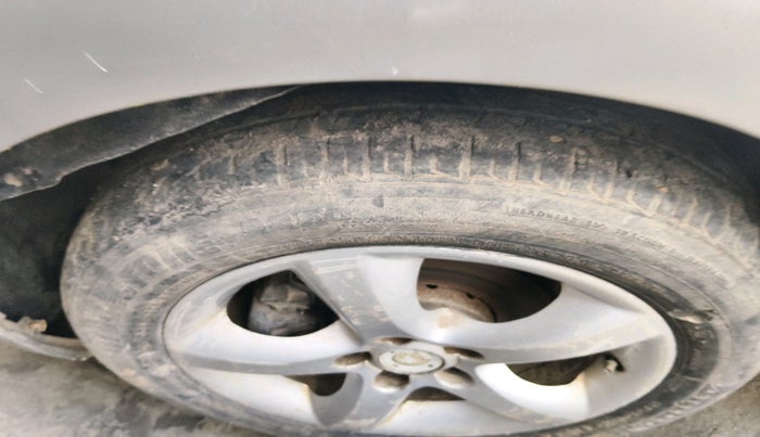 2012 Skoda Rapid ELEGANCE 1.6 TDI CR MT, Diesel, Manual, 1,27,235 km, tyre