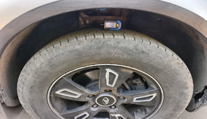 2017 Mahindra XUV500 W6, Diesel, Manual, 39,429 km, tyre