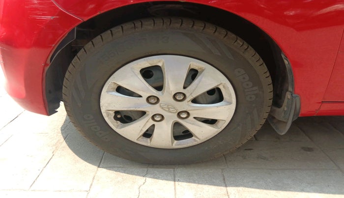 2010 Hyundai i10 ASTA 1.2 AT SUNROOF, Petrol, Automatic, 50,508 km, tyre