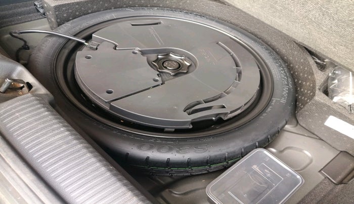 2020 Audi Q2 40 TFSI quattro, Petrol, Automatic, 22,141 km, tyre