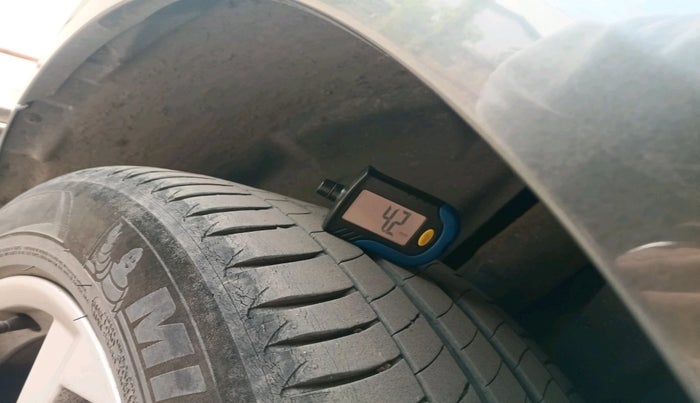 2020 Audi Q2 40 TFSI quattro, Petrol, Automatic, 22,141 km, tyre