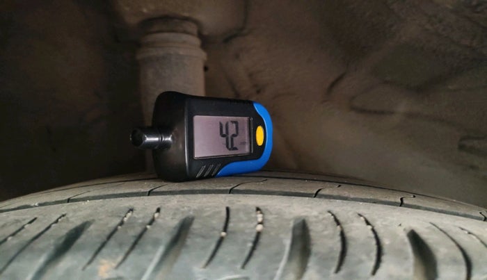 2021 KIA SONET HTK PLUS 1.2, Petrol, Manual, 38,807 km, tyre