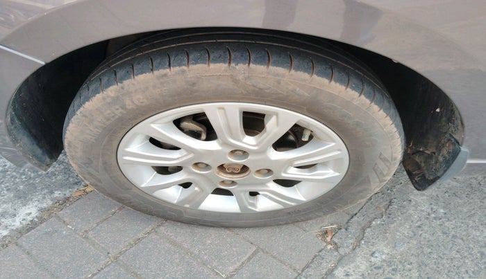 2017 Tata Tiago XZ PETROL, Petrol, Manual, 95,934 km, tyre