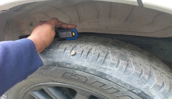 2016 Toyota Fortuner 3.0 4X2 AT, Diesel, Automatic, 1,30,000 km, tyre