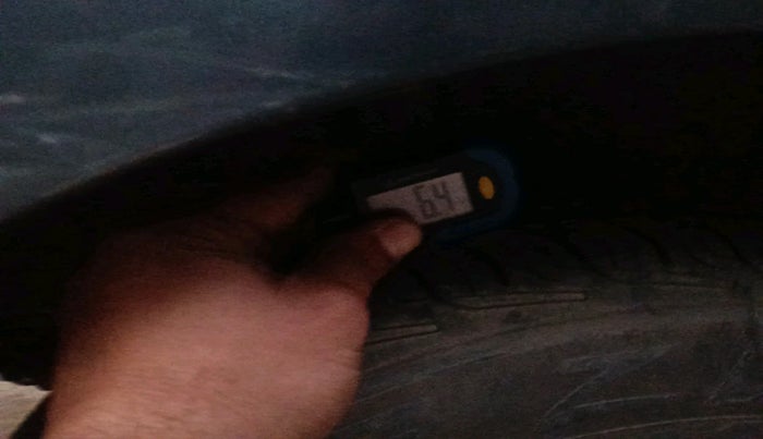 2011 Maruti Swift VXI, Petrol, Manual, 77,199 km, tyre