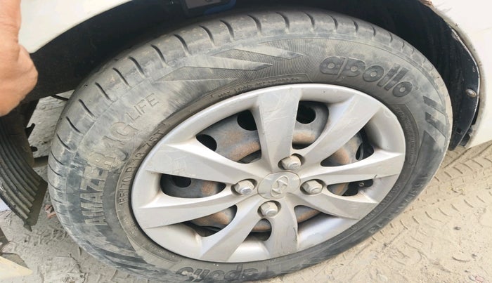 2011 Hyundai Eon MAGNA +, Petrol, Manual, 1,16,669 km, tyre