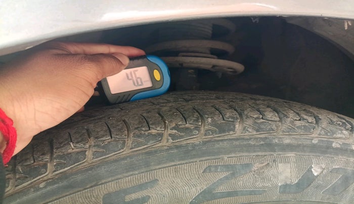 2016 Maruti Ciaz VXI, Petrol, Manual, 49,048 km, tyre