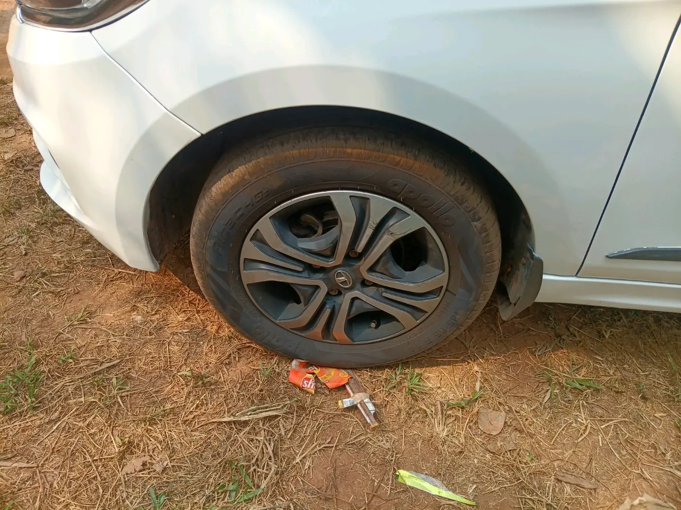 2020 Tata Tiago XZ PETROL, Petrol, Manual, 66,304 km, tyre