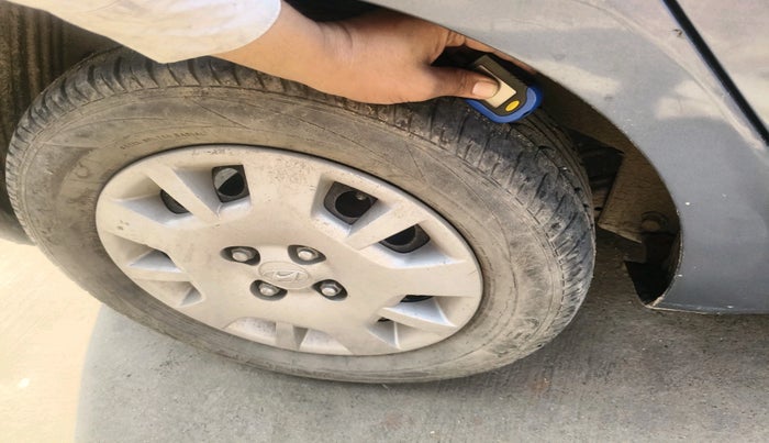 2013 Hyundai i20 MAGNA (O) 1.2, Petrol, Manual, 74,273 km, tyre