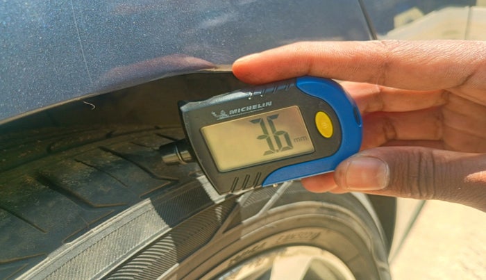 2014 Hyundai Xcent SX 1.2 (O), Petrol, Manual, 74,568 km, tyre