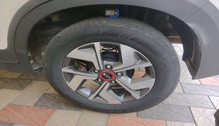 2021 KIA SONET GTX PLUS 1.5 AT, Diesel, Automatic, 1,08,737 km, tyre