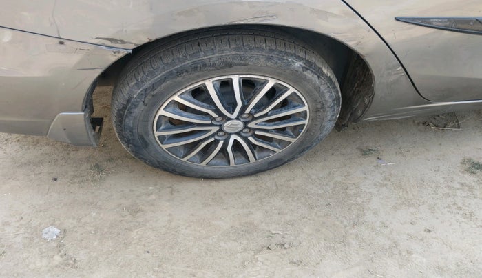 2018 Maruti Ciaz DELTA DIESEL 1.3, Diesel, Manual, 1,07,096 km, tyre