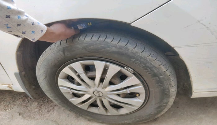 2011 Maruti Wagon R 1.0 VXI, CNG, Manual, 1,66,128 km, tyre