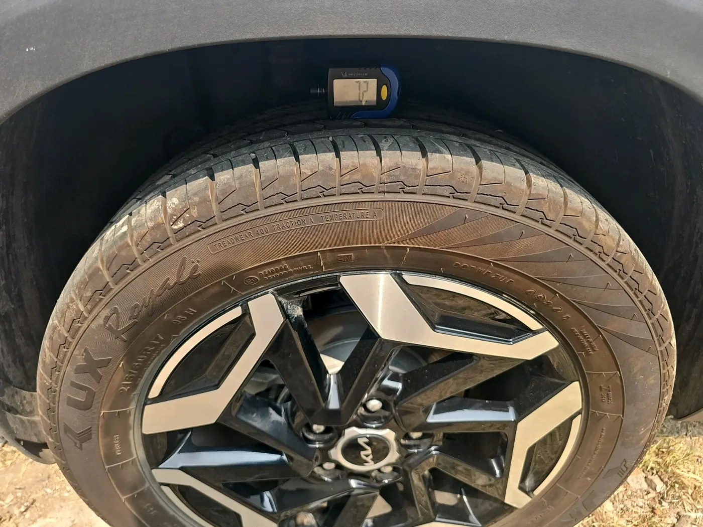 2025 KIA SELTOS HTX (O) 1.5 Petrol iVT, Petrol, Automatic, 2,739 km, tyre