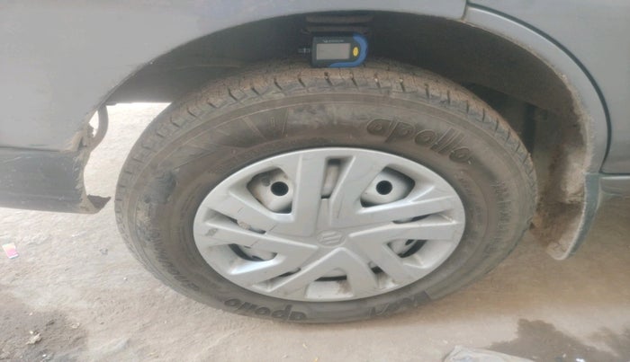 2023 Maruti Eeco 5 STR AC, Petrol, Manual, 69,327 km, tyre