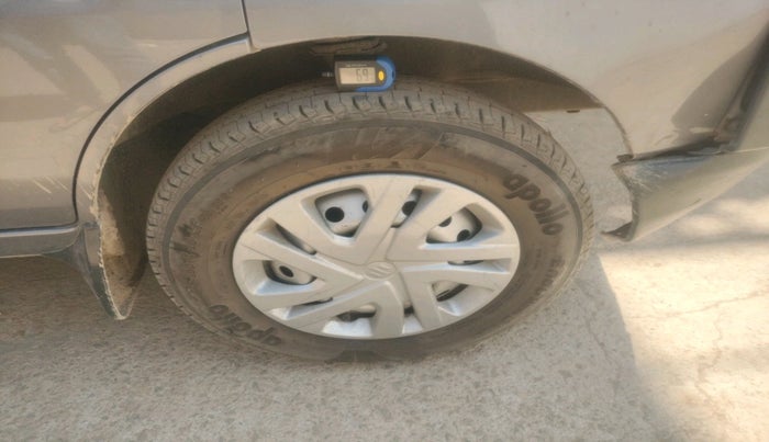 2023 Maruti Eeco 5 STR AC, Petrol, Manual, 69,327 km, tyre