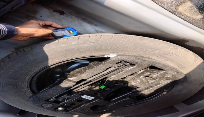 2022 Skoda SLAVIA AMBITION 1.0L TSI MT, Petrol, Manual, 48,566 km, tyre