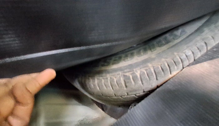 2012 Toyota Etios G, Petrol, Manual, 74,983 km, tyre