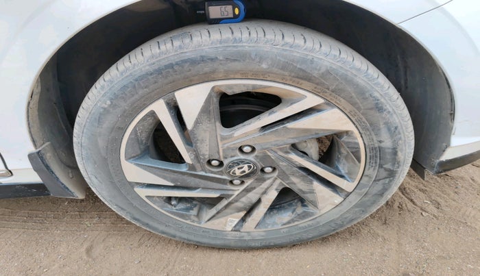 2023 Hyundai NEW I20 ASTA (O) 1.2 MT, Petrol, Manual, 18,072 km, tyre