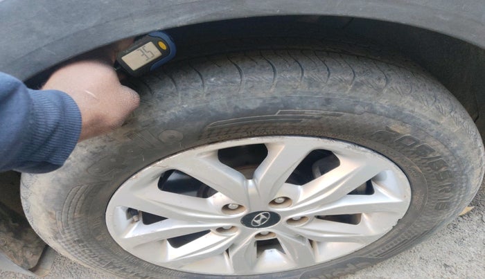 2018 Hyundai Creta SX 1.6 DIESEL, Diesel, Manual, 1,06,222 km, tyre