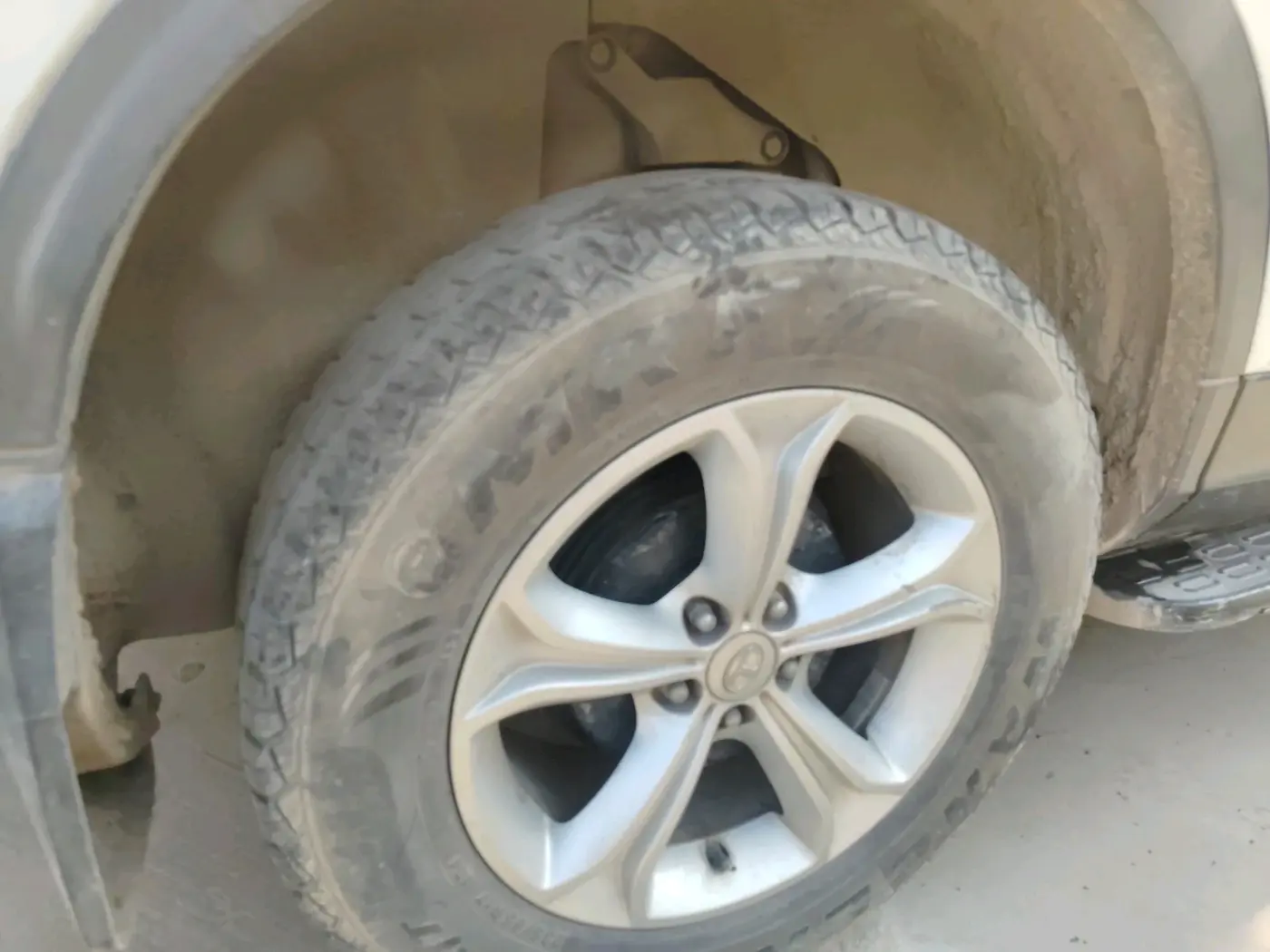 2019 Tata Harrier XT 2.0L KRYOTEC, Diesel, Manual, 1,46,093 km, tyre